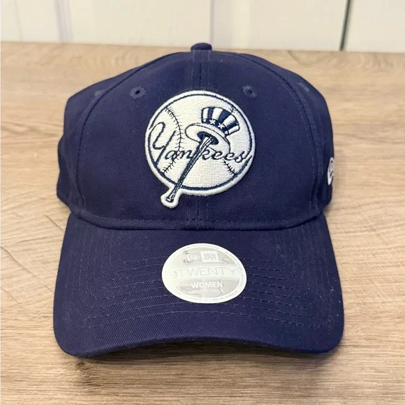 Pink Victoria’s Secret New York Yankees Adjustable Strap Dad Hat Brand New RARE - Picture 2 of 5